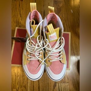 BRAND NEW WITH TAGS Pastel Colored Vans!
“Vans Sk8-Hi MTE 2.0 DX Pastel”
